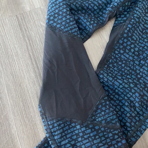 Lululemon leggings - Picture 3 of 6